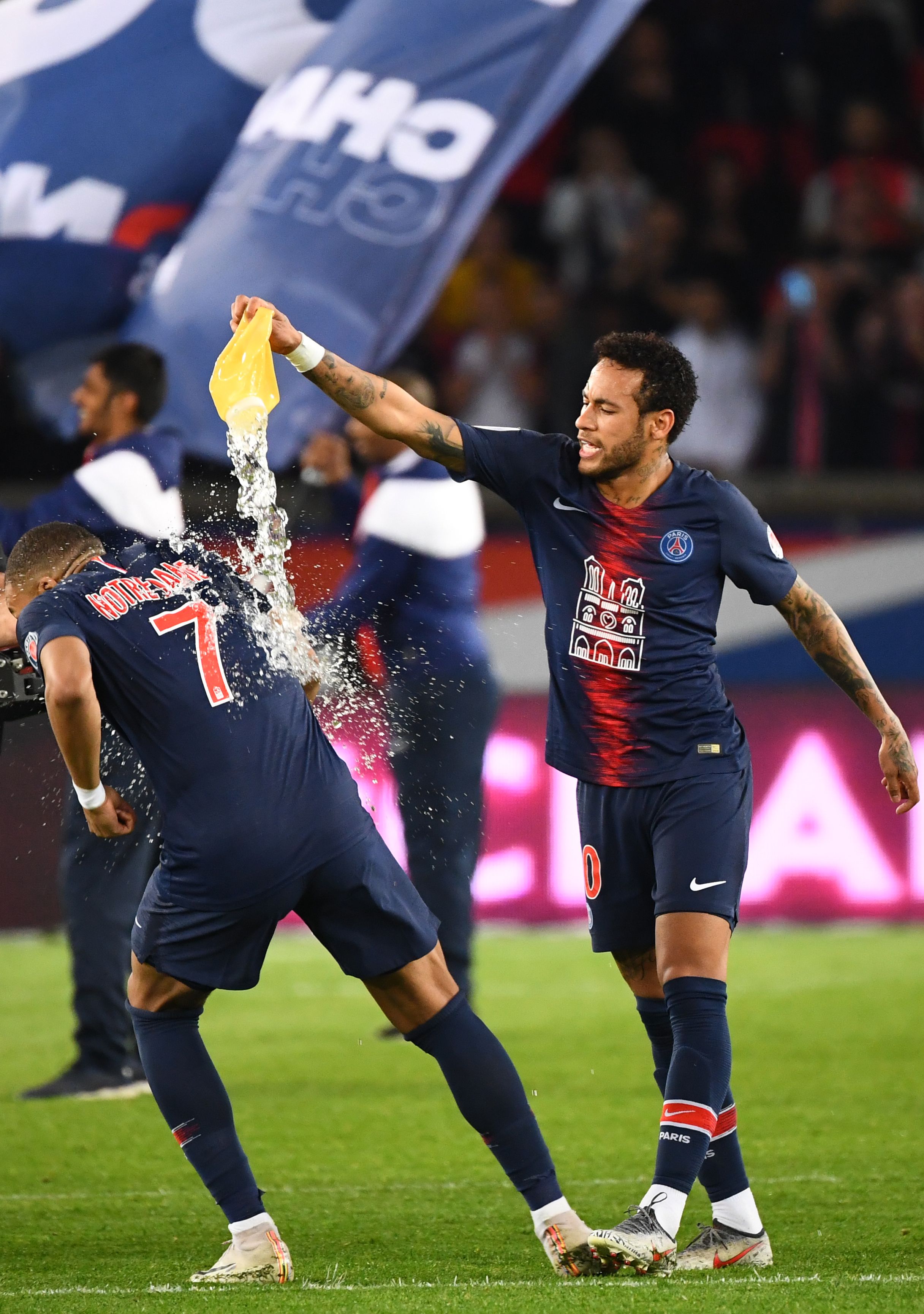 基德：克莱是我们能紧咬比分的原因，我们让对手抢了太多篮板（基德：克莱撑住比分，我们在篮板上吃亏太多）