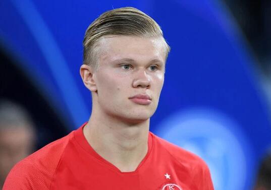 早报：上海双雄末轮争冠？这集我看过……（晨报：沪上双雄末轮争冠，又是熟悉的剧情）