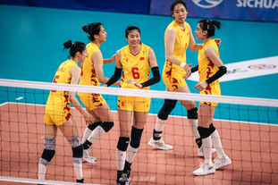 斯帕莱蒂：迪格雷戈里奥是一门；库普踢中卫就是为了参与进攻（斯帕莱蒂：迪格雷戈里奥锁定一门；库普踢中卫是为加强进攻）