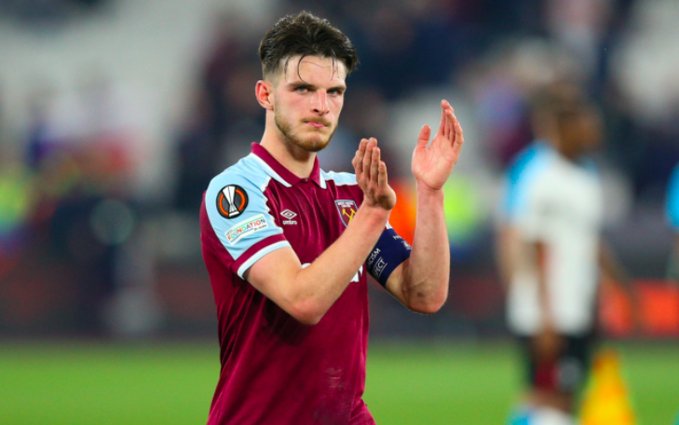 斯卢茨基：这是于汉超生涯最后一场比赛，明年加入申花教练组（斯卢茨基：于汉超完成生涯谢幕战，明年将进入申花教练组）