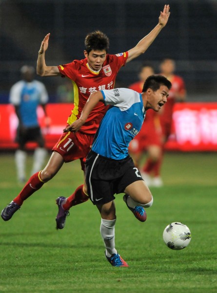 马竞官方：勒诺尔芒左膝关节囊严重损伤，但韧带和半月板没伤（马竞通报：勒诺尔芒左膝关节囊重伤，韧带与半月板无恙）