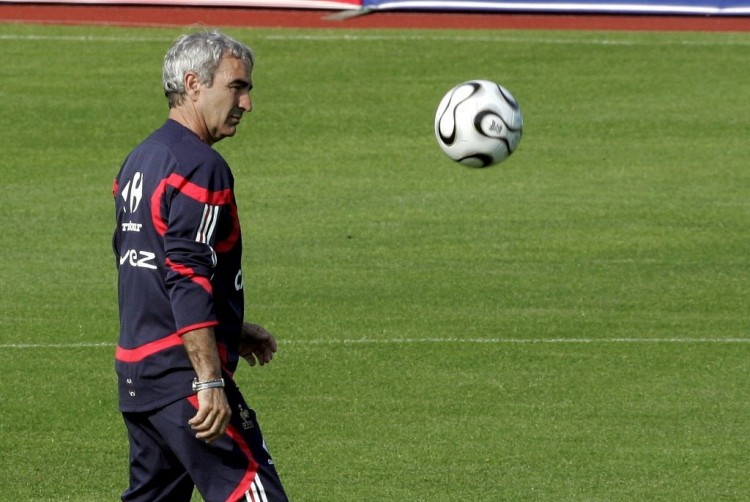 篮球湖人完成关键补强，签下经验丰富后卫（湖人完成重要补强，签下资深后卫）