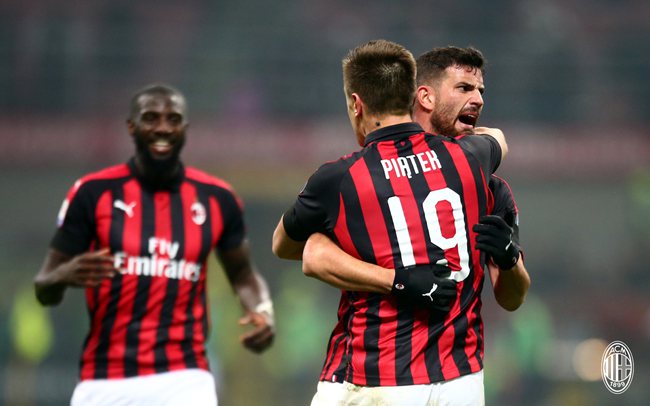 掘金半场4人得分上双，约基奇10分6助攻4篮板（半场结束掘金四人上双，约基奇10分6助4板）