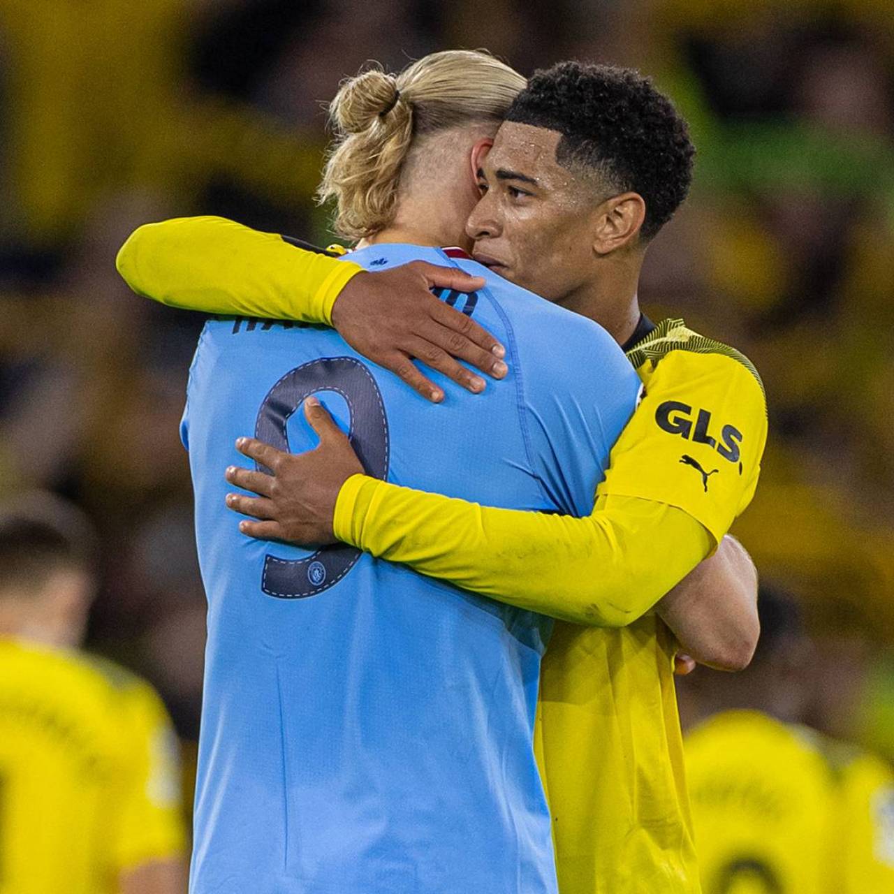 阿布拉汗总结2025：谢谢这一年的滚烫，谢谢所有“我们”（阿布拉汗2025年终盘点：致敬这一年的炽热，感谢所有的我们）